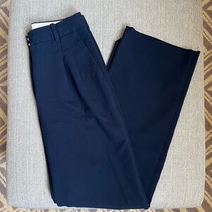 Aritzia Wilfred The Effortless Pant - (Re)ssential - Navy